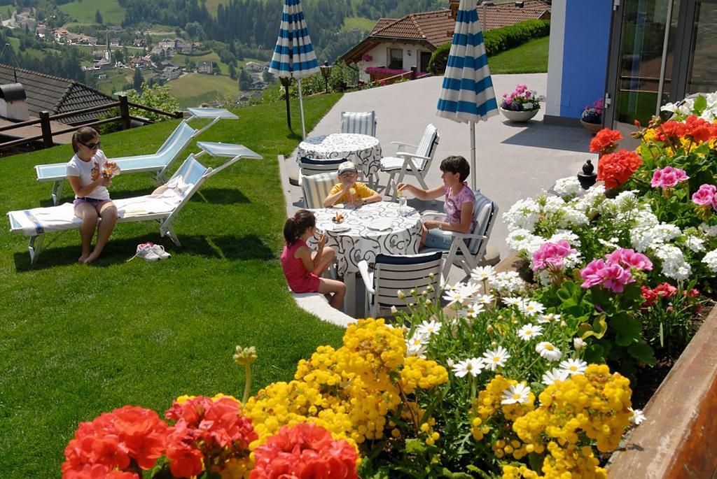 Hotel Talblick Ortisei Exterior photo